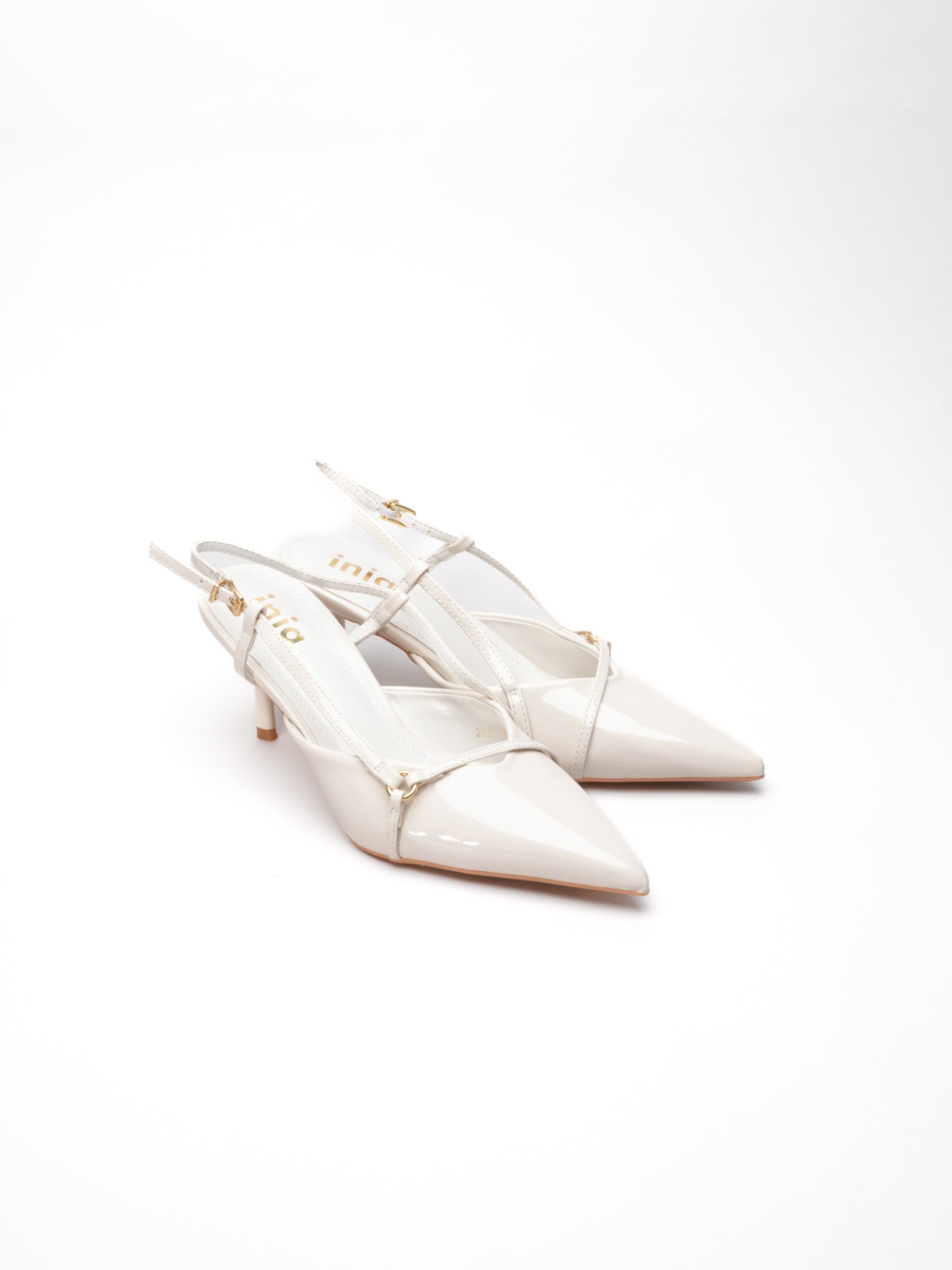 JADE Pumps - White