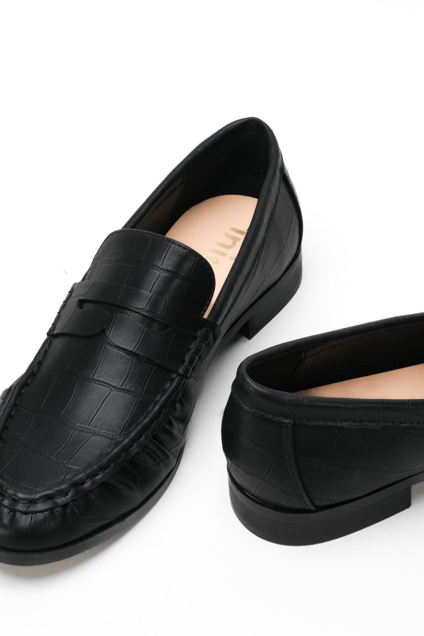 LÉONIE Moccasins - Black